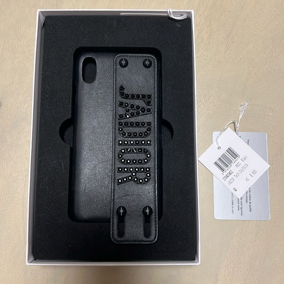 100% AUTHENTIC DIOR PHONE COVER - Picture 1 of 5